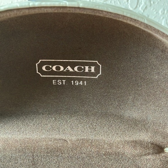 Coach: Gray Horse & Carriage (L1147) Burgundy Gradient Sunglasses with case - Picture 2 of 16